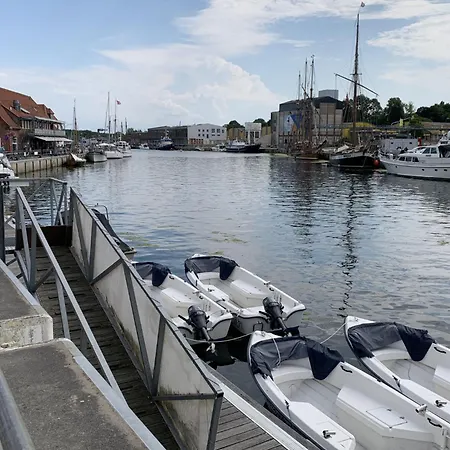 Zentrale Und Komfortable 