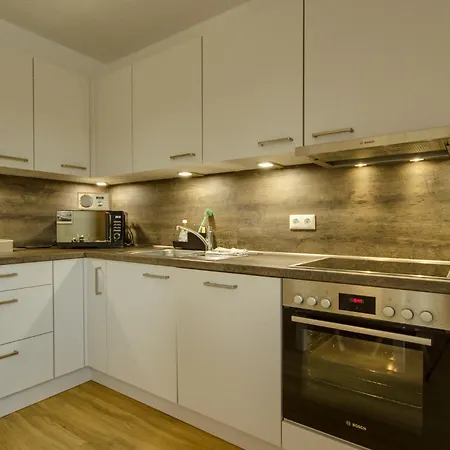 Zentrale Und Komfortable 